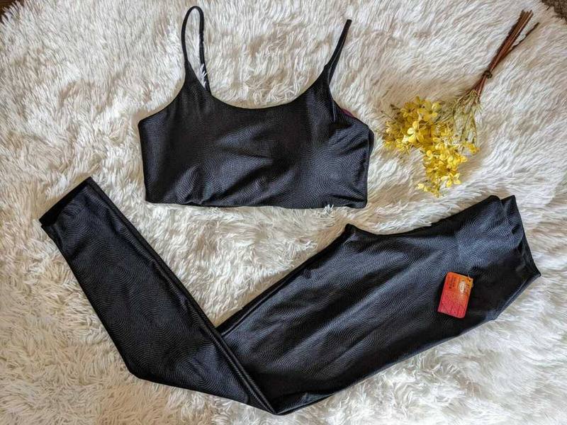 Conjunto Triangular Preto